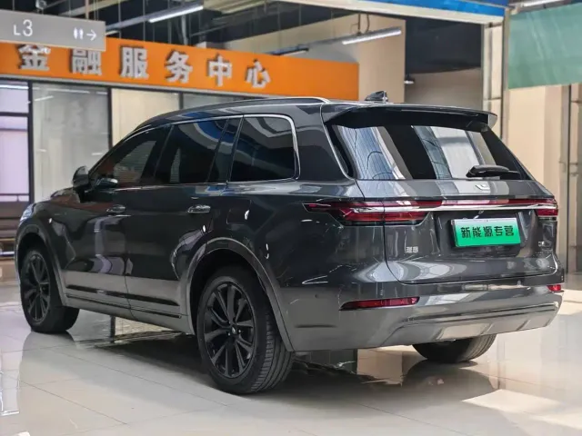 Li Auto ONE — Фото автомобиля 6