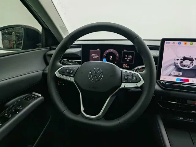 Volkswagen Lavida — Фото автомобиля 17
