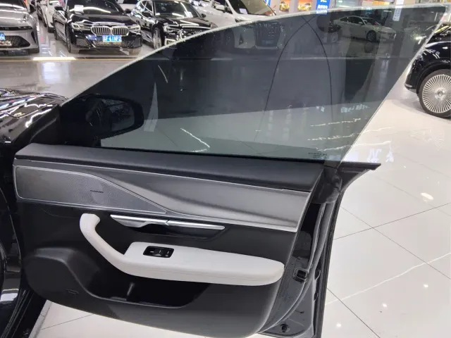 Xpeng P7 — Фото автомобиля 19