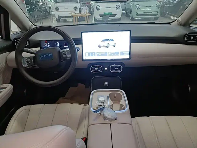 GAC Aion UT — Фото автомобиля 9