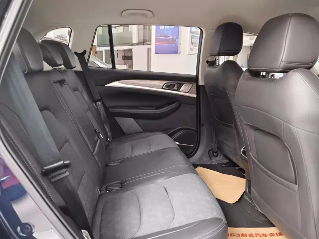 Skyworth Auto Skyworth EV6 — Фото автомобиля 8