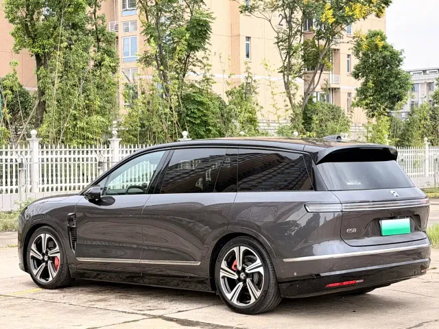 Nio ES8 — Фото автомобиля 21