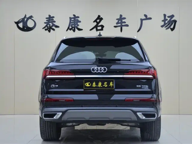 Audi Q7 — Фото автомобиля 3