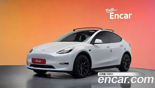 Фотография автомобиля — Tesla Model Y