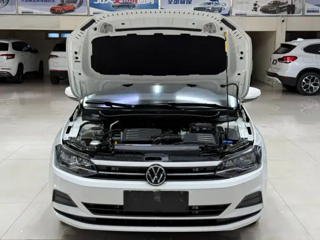 Volkswagen Polo — Фото автомобиля 7