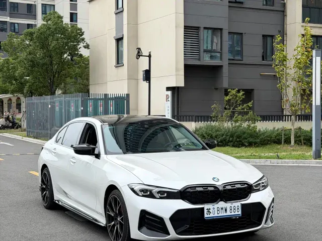 Фотография автомобиля — BMW 3 Series