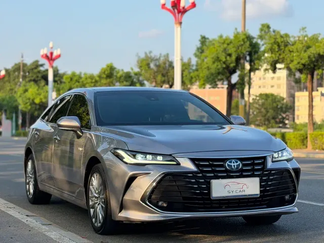 Toyota Avalon — Фото автомобиля 3