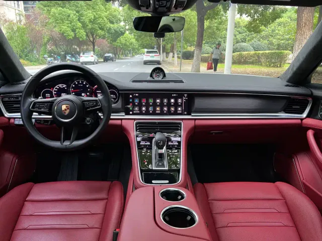 Porsche Panamera 2023 Panamera Executive Long Wheelbase Platinum Edition 2.9T — Фото автомобиля 4