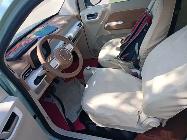 Wuling Hongguang Mini EV — Фото автомобиля 14