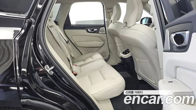 Volvo XC60 2nd Gen — Фото автомобиля 18