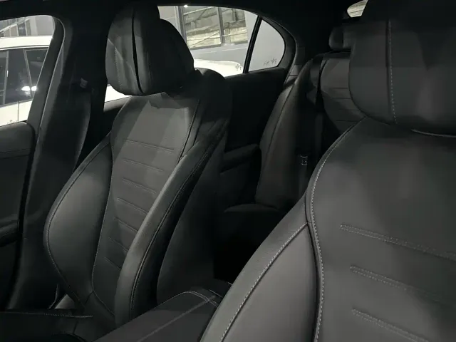 Mercedes-Benz C-Class — Фото автомобиля 8
