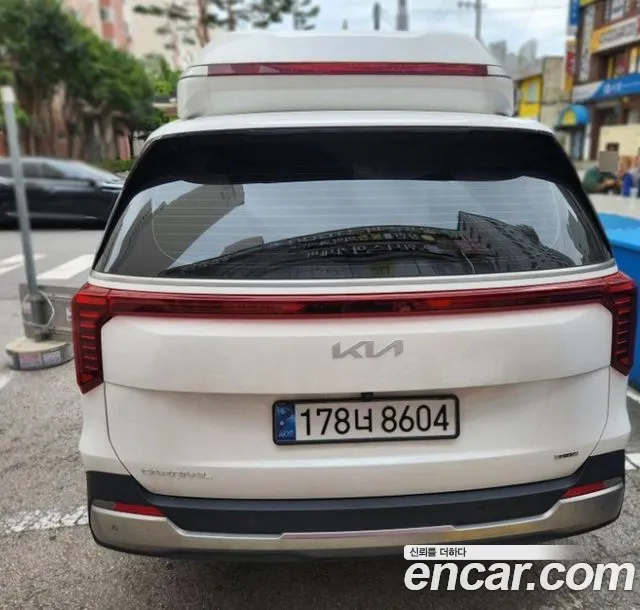 Kia Carnival — Фото автомобиля 2