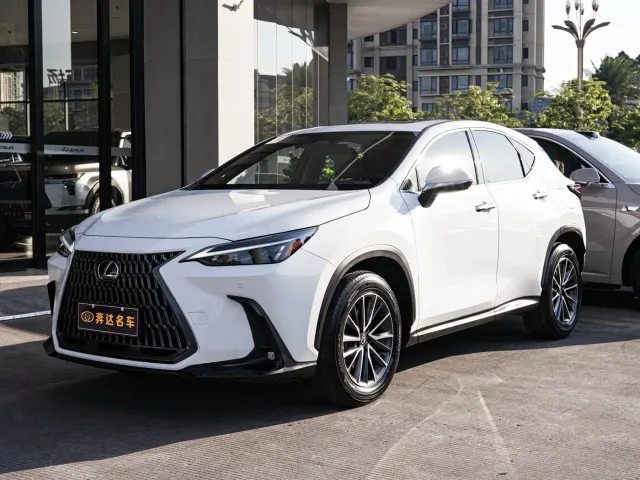 Фотография автомобиля — Lexus NX