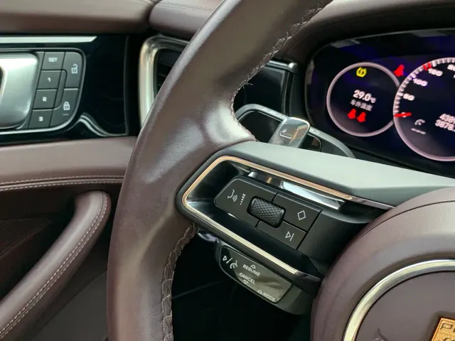 Porsche Panamera — Фото автомобиля 25