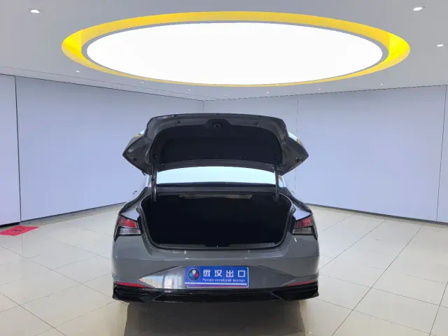 Hyundai Elantra — Фото автомобиля 7