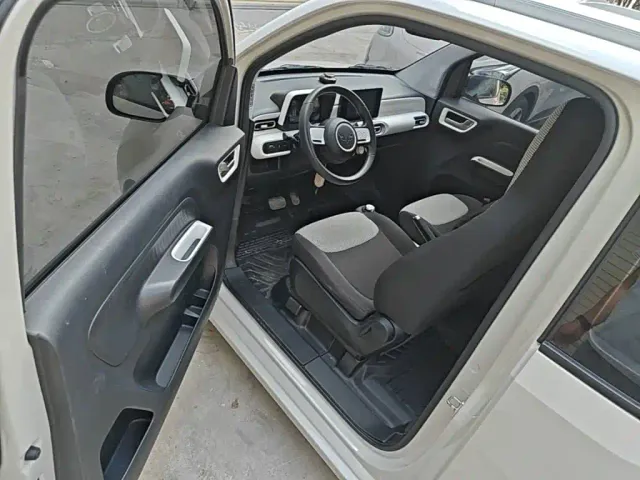Wuling Hongguang Mini EV — Фото автомобиля 15