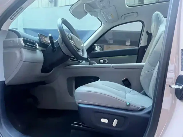 Leapmotor A10 — Фото автомобиля 9