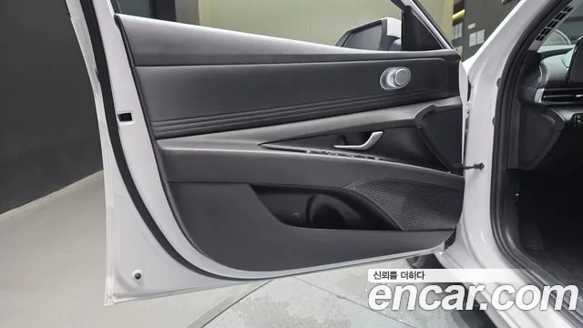 Hyundai AVANTE Новый Avante (CN7) — Фото автомобиля 24