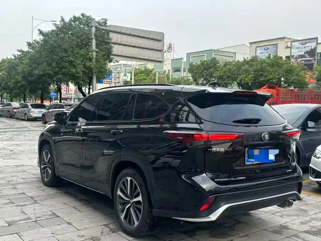 Toyota Crown Kluger — Фото автомобиля 6