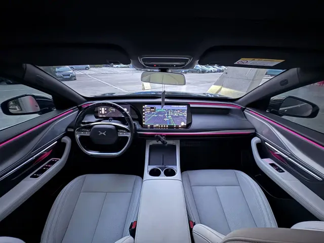 Xpeng P7 — Фото автомобиля 4