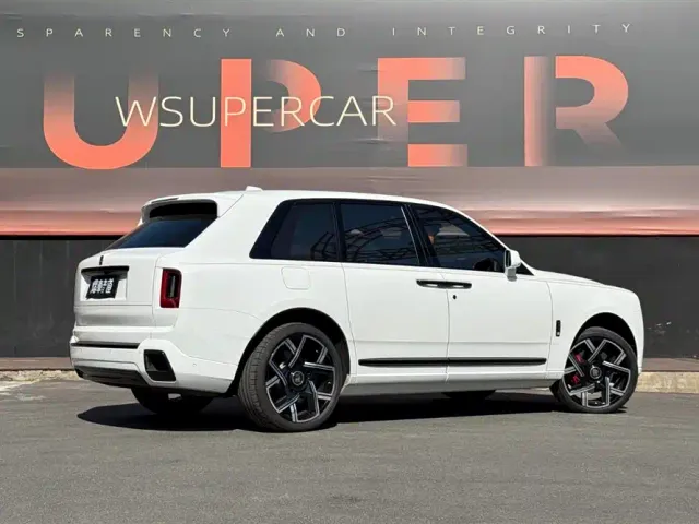 Rolls-Royce Cullinan — Фото автомобиля 3