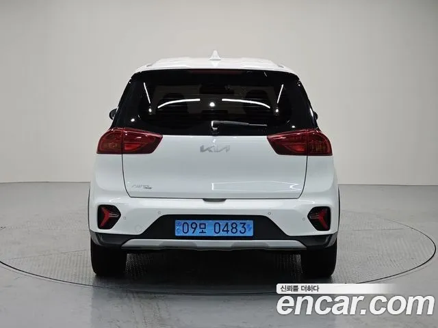 Kia Niro — Фото автомобиля 3