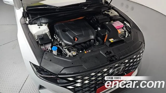 Hyundai Grandeur (New) Hybrid — Фото автомобиля 9