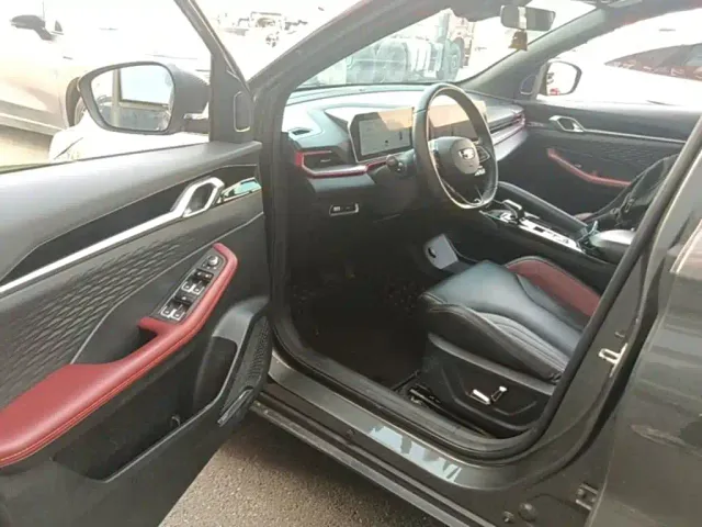 Geely Binyue — Фото автомобиля 14