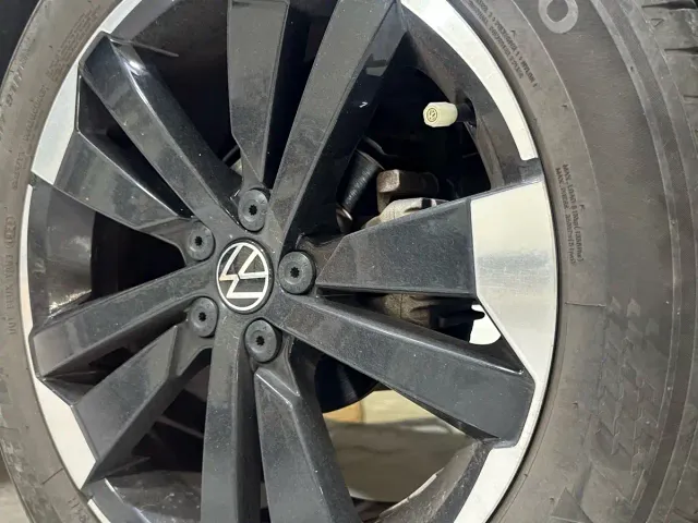 Volkswagen Tanying 2021 1.5L Automatic 30th Anniversary Edition — Фото автомобиля 19