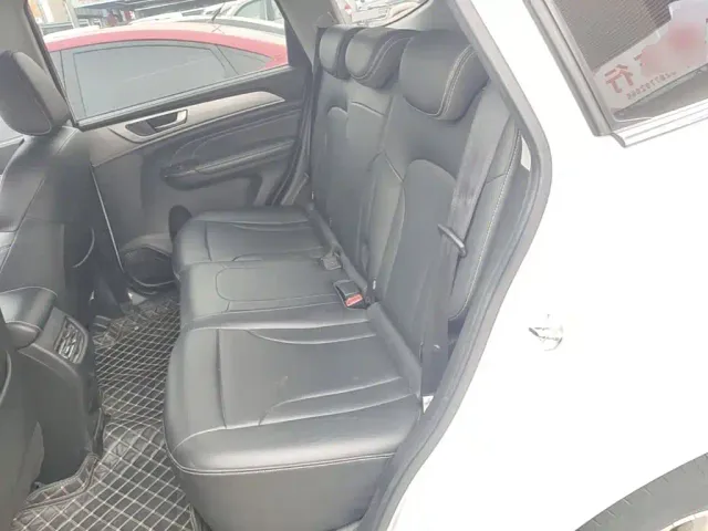 Haval M6 — Фото автомобиля 16