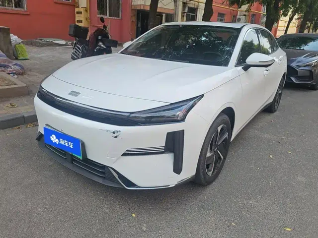 Фотография автомобиля — Geely Galaxy L6