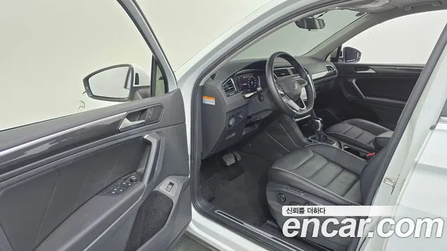 Volkswagen Tiguan 2nd Gen — Фото автомобиля 15