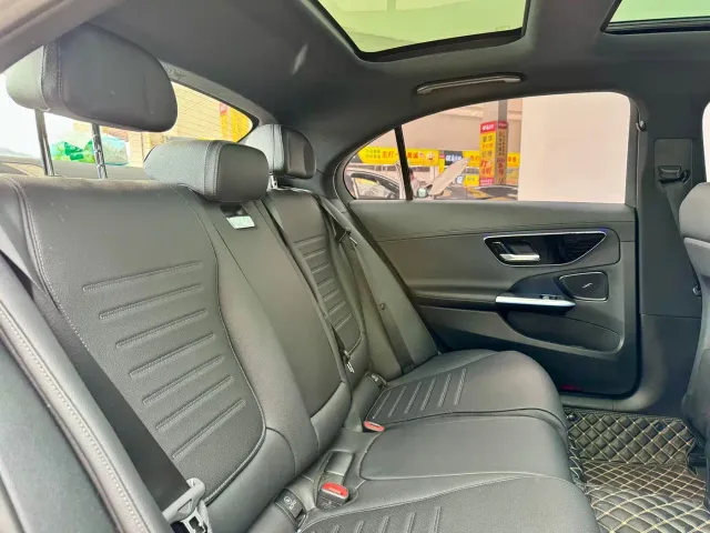 Mercedes-Benz C-Class — Фото автомобиля 12