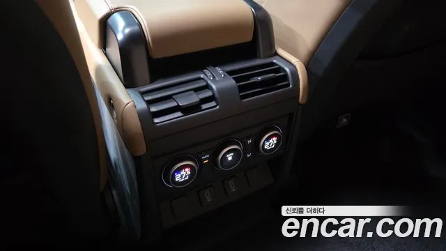 Land Rover Defender — Фото автомобиля 25