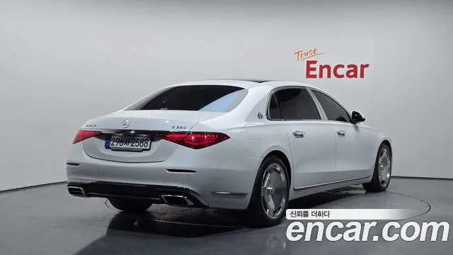 Mercedes-Benz S-Class — Фото автомобиля 2