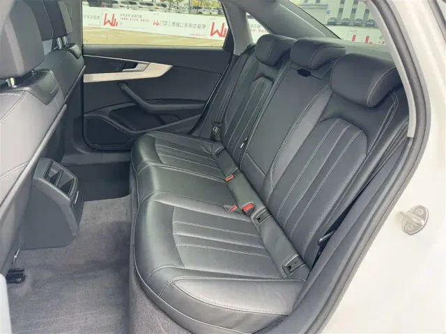 Audi A4L — Фото автомобиля 11