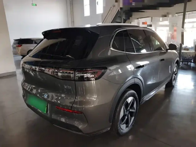 Geely Galaxy E5 — Фото автомобиля 6