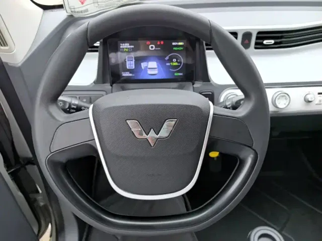 Wuling Hongguang Mini EV — Фото автомобиля 10