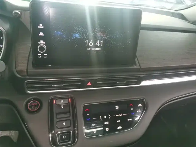 Honda Odyssey — Фото автомобиля 12