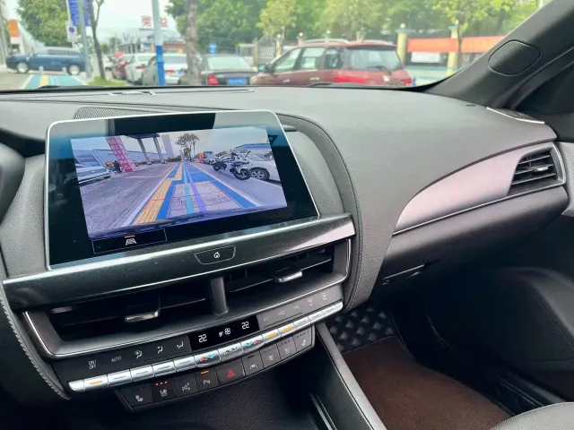 Cadillac CT5 — Фото автомобиля 12