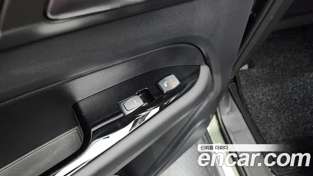 KG_Mobility_Ssangyong Rexton Новый Rexton Sport Khan Дизель 2.2 2WD — Фото автомобиля 18