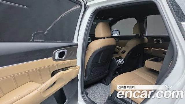 Kia Sorento Новый Sorento 4 поколение Бензин 2.5T 2WD — Фото автомобиля 17