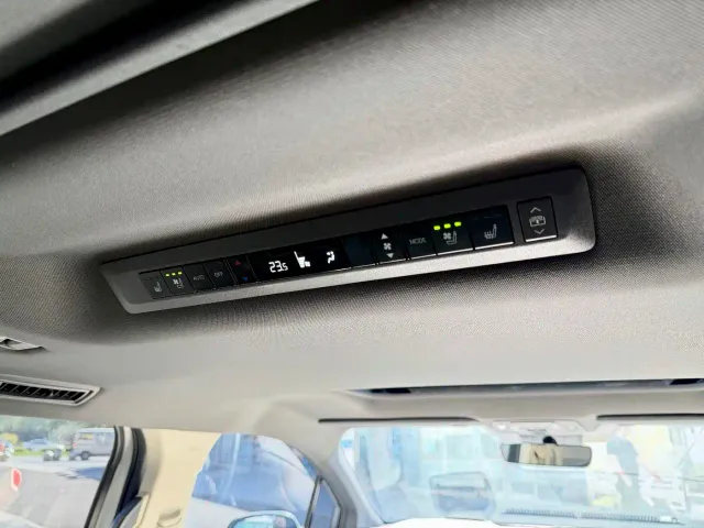 Toyota Granvia — Фото автомобиля 13