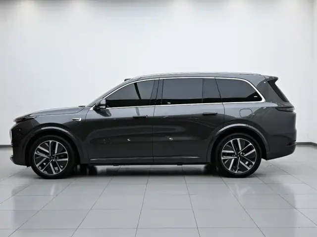 Li Auto L9 — Фото автомобиля 5
