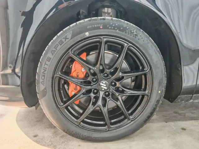 IM Motors LS6 — Фото автомобиля 15