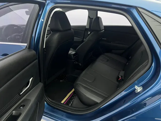 Hyundai Elantra — Фото автомобиля 17