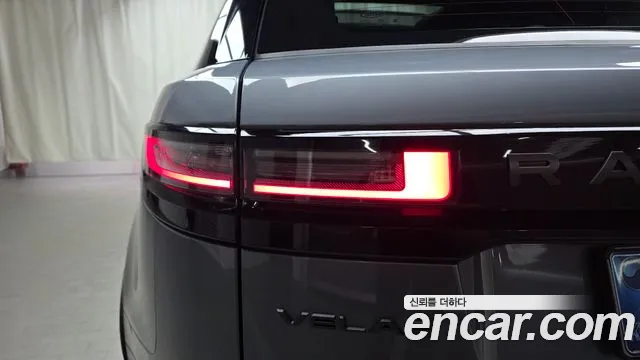 Land Rover Range Rover Velar Range Rover Velar 2.0 P250 Dynamic SE — Фото автомобиля 23