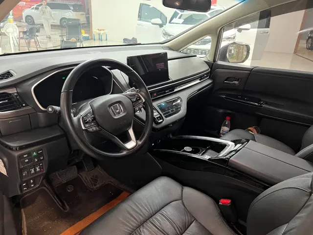 Honda Odyssey — Фото автомобиля 7