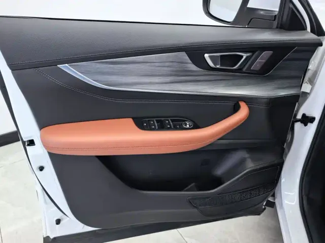 Chery Tiggo 8 PLUS — Фото автомобиля 7