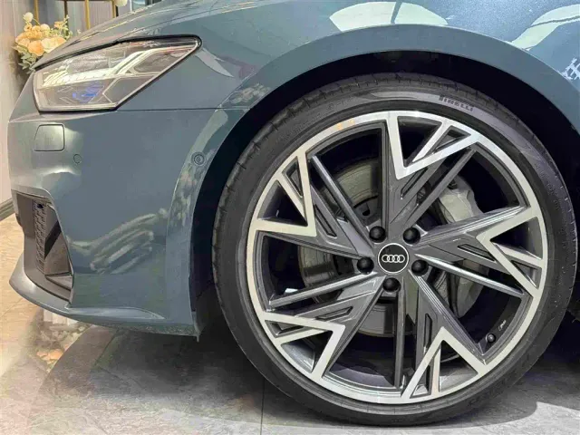 Audi A7L — Фото автомобиля 19